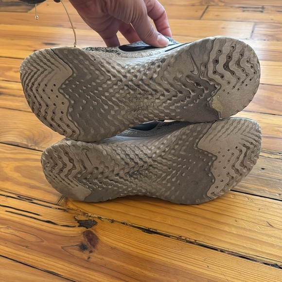 NIKE REACT SNEAKERS SIZE 8.5 - Picture 8 of 13